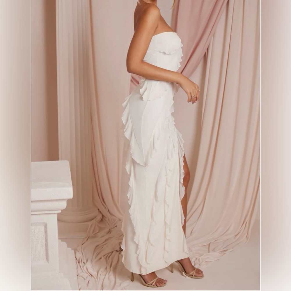 BNWT Oh Polly Nevali Dress - Picture 2 of 9